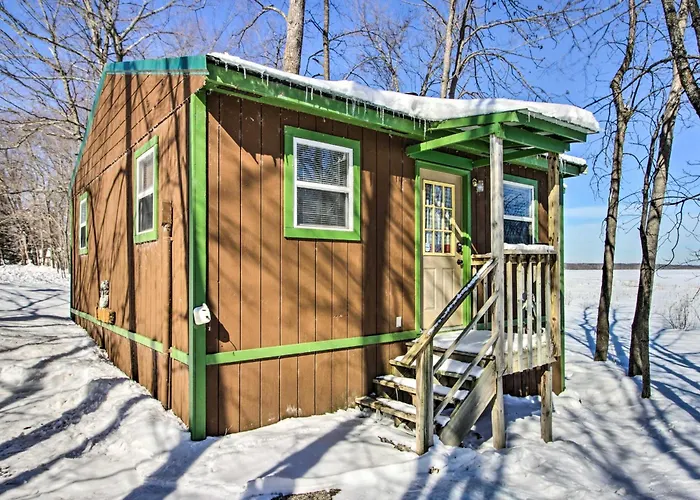 Secluded Remer Cabin W/ Lake Access!